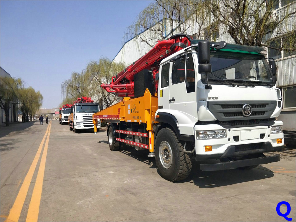 小型混凝土泵車，天泵，小型泵車