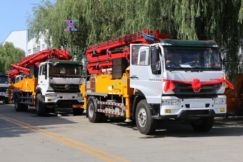 小型泵車