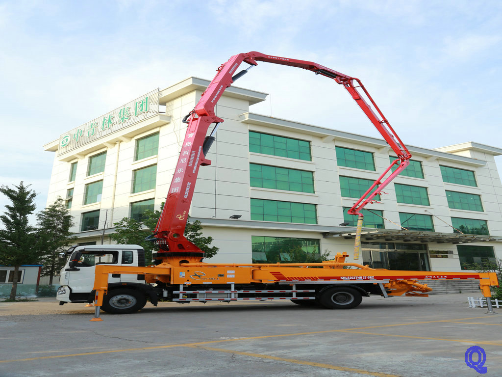 混凝土泵車(chē) 天泵 小型泵車(chē)