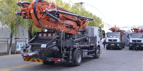 小型混凝土泵車針對農(nóng)村市場有哪些好處