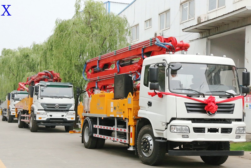 小型泵車