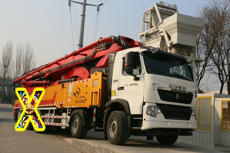 青島小型混凝土泵車價(jià)格 (16)